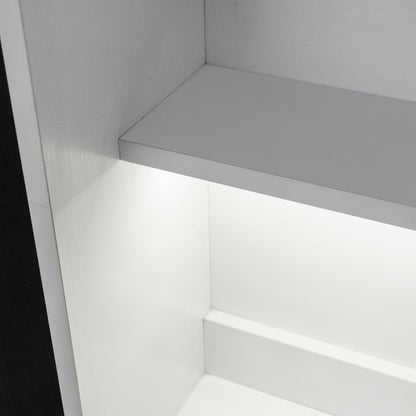 Aluminiumsprofil hjørnemontering til LED-strips monteret under hylde i hvidt skab, jævn belysning i rummet.