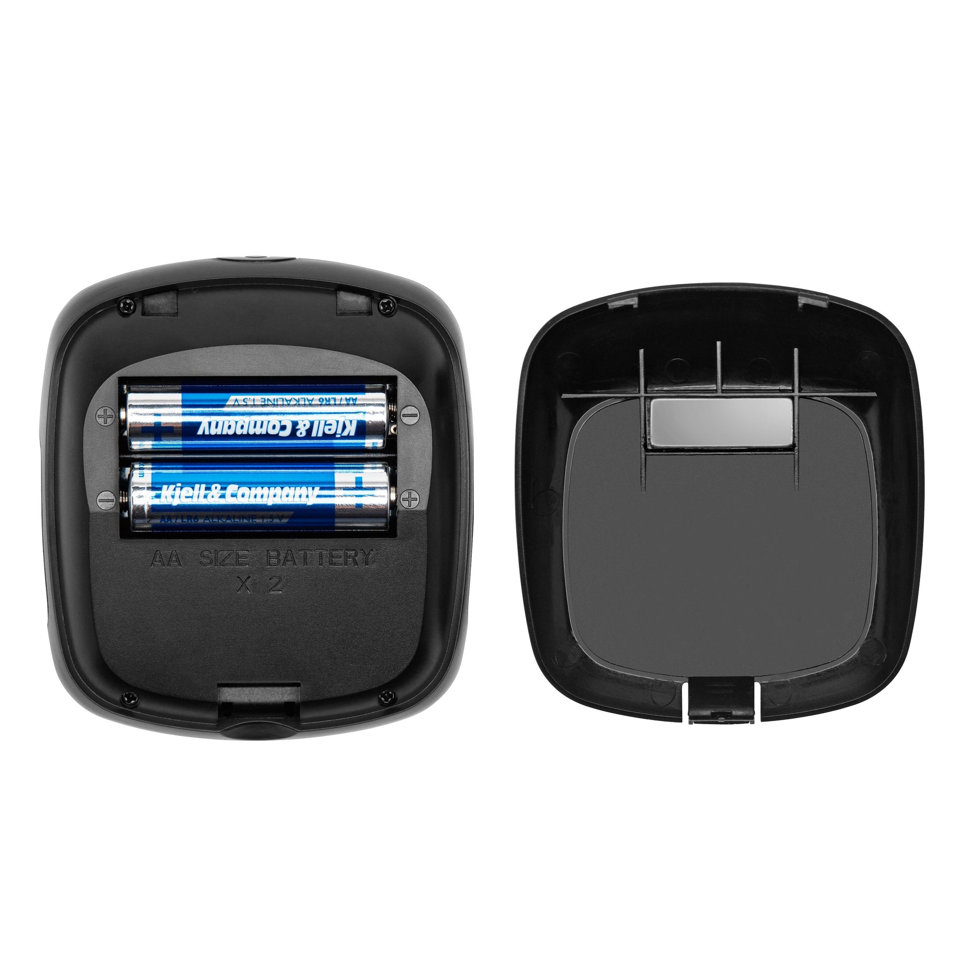 Rubicson batterirum i sort plast, et med to AA-batterier isat og et åbent tomt, til Smart BBQ-temperaturmåler med dobbeltprober.