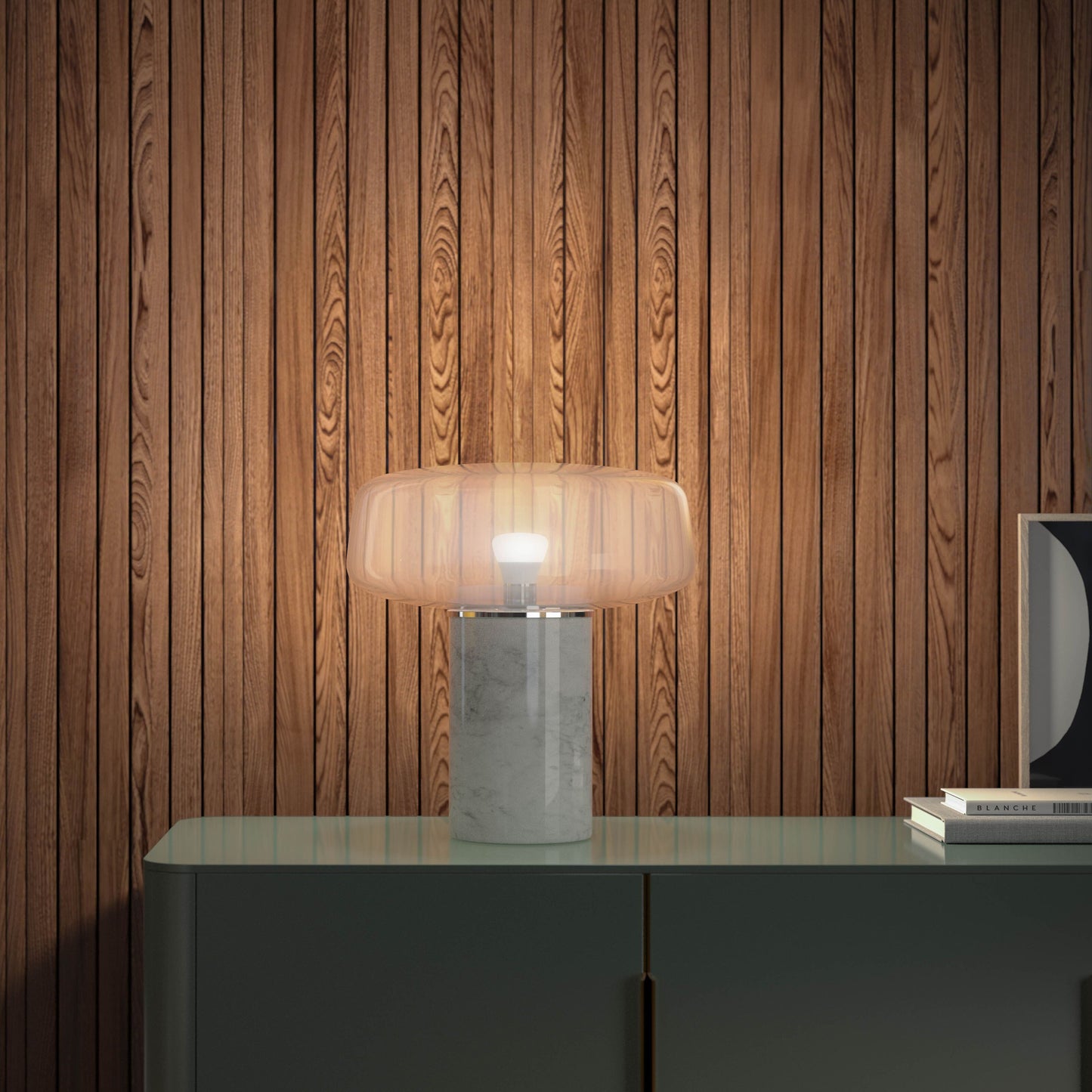 Philips Hue Hvid Smart LED-pære E27 1100 lm i bordlampe med marmorfod og mat glas på mintgrønt skab.