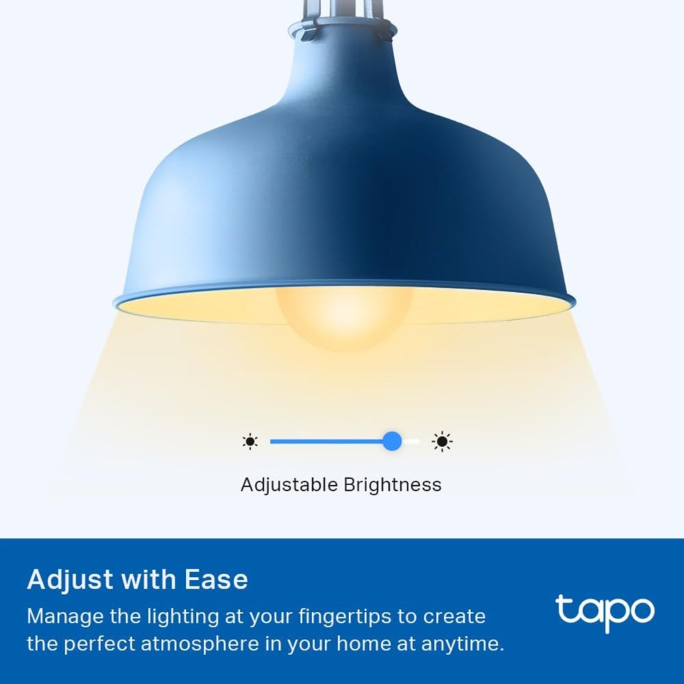 TP-Link Tapo Smart Wi-Fi LED-pære, blå pendellampe over lysstyrkeskyder, tekst: Juster med lethed, TP-Link-logo.