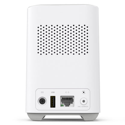 Eufy EufyCam 2C Kit overvågningssystem bagfra med ventilationshuller, strøm- og USB-porte, Ethernet-port, SYNC/ALARM OFF-knap.