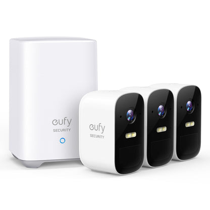 Eufy EufyCam 2C Kit med tre kameraer foran hvid hub med blåt lys, understøtter lokal lagring.