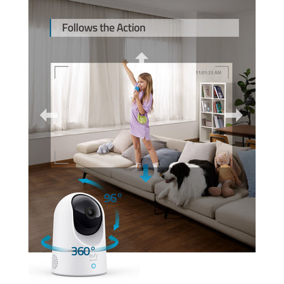 Eufy 2K Pan  Tilt indendørs kamera viser 360°/96° bevægelsessporing til babyovervågning ved stue sofa.