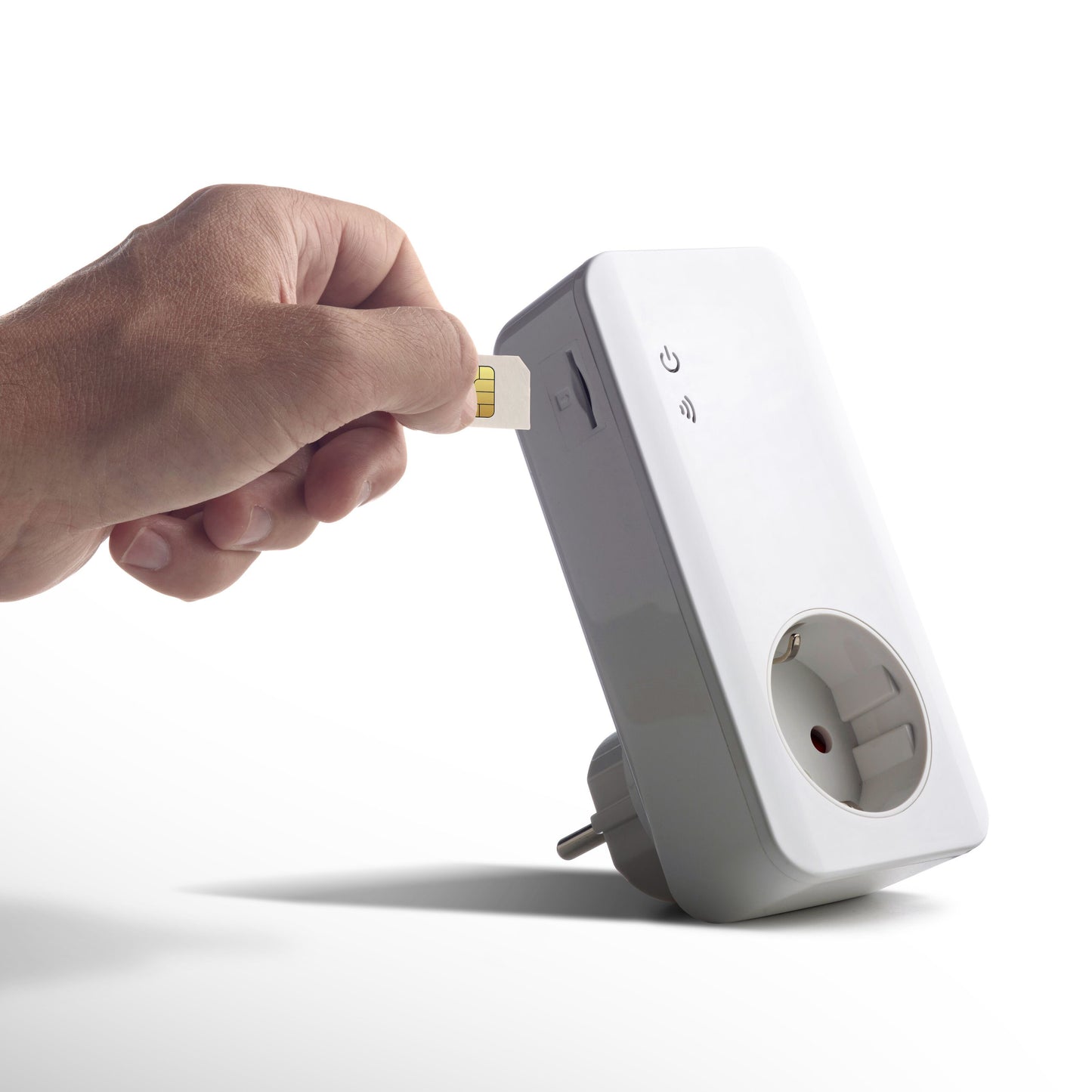 YOYOPower 4G fjernbetjent strømafbryder EM4, SIM-kort isættes, stikdåse og indikatorlys.