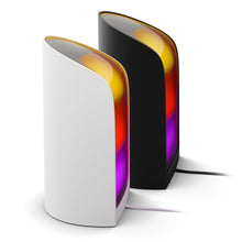 Philips Hue Spil Wall Washer vægbelysning sort, to routere hvid og sort med LED i gul, orange, rød og lilla, synlige ledninger.
