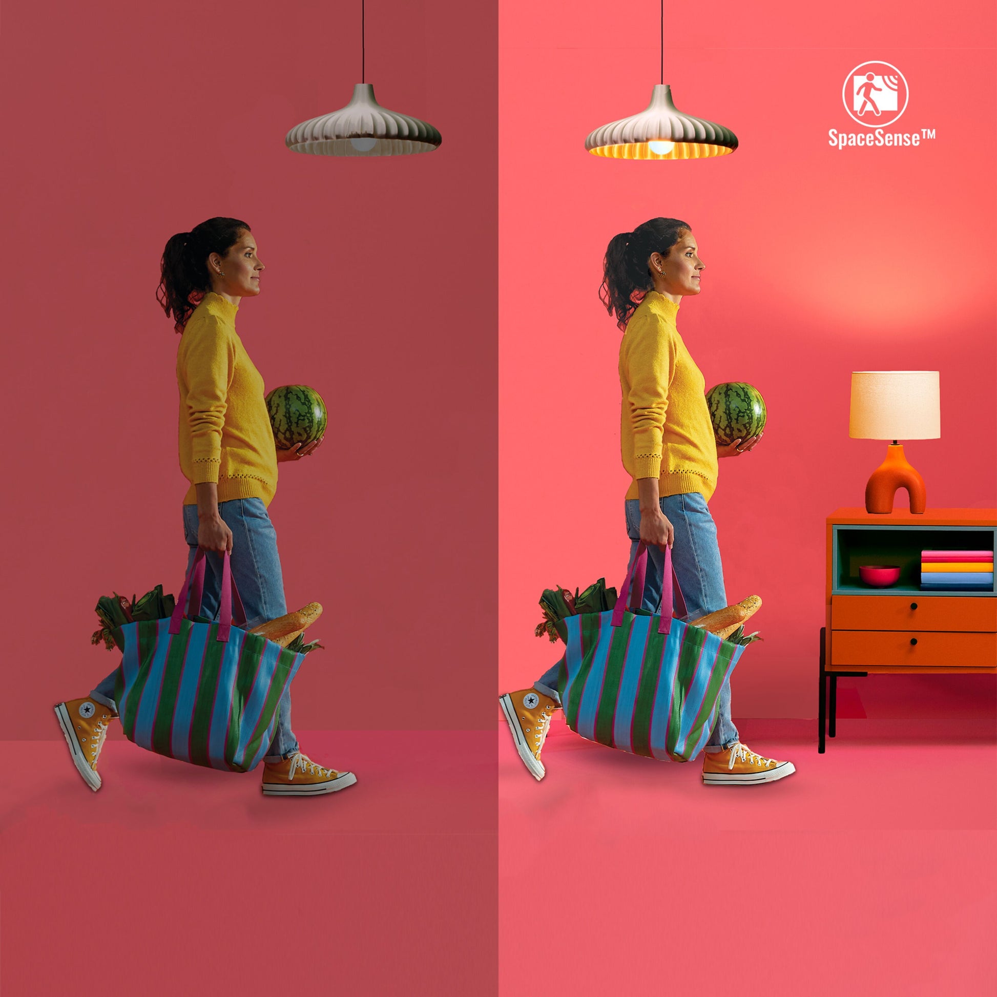 Wiz Amber Filament A60 Smart LED-pære E27 640 lm, oplyser rum med rødt væg, orange skab og SpaceSense-logo i app.