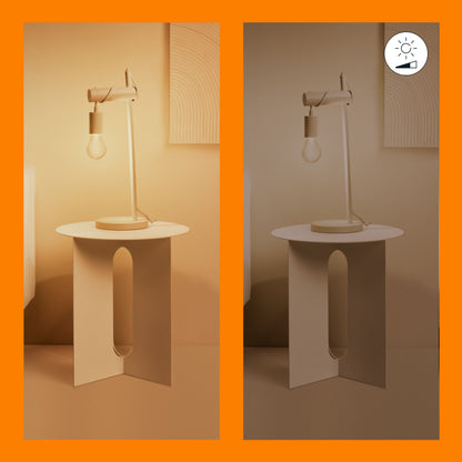 WiZ Amber Filament A60 Smart LED-pære E27 640 lm, sammenligning af lysstyrke, solikon øverst til højre.