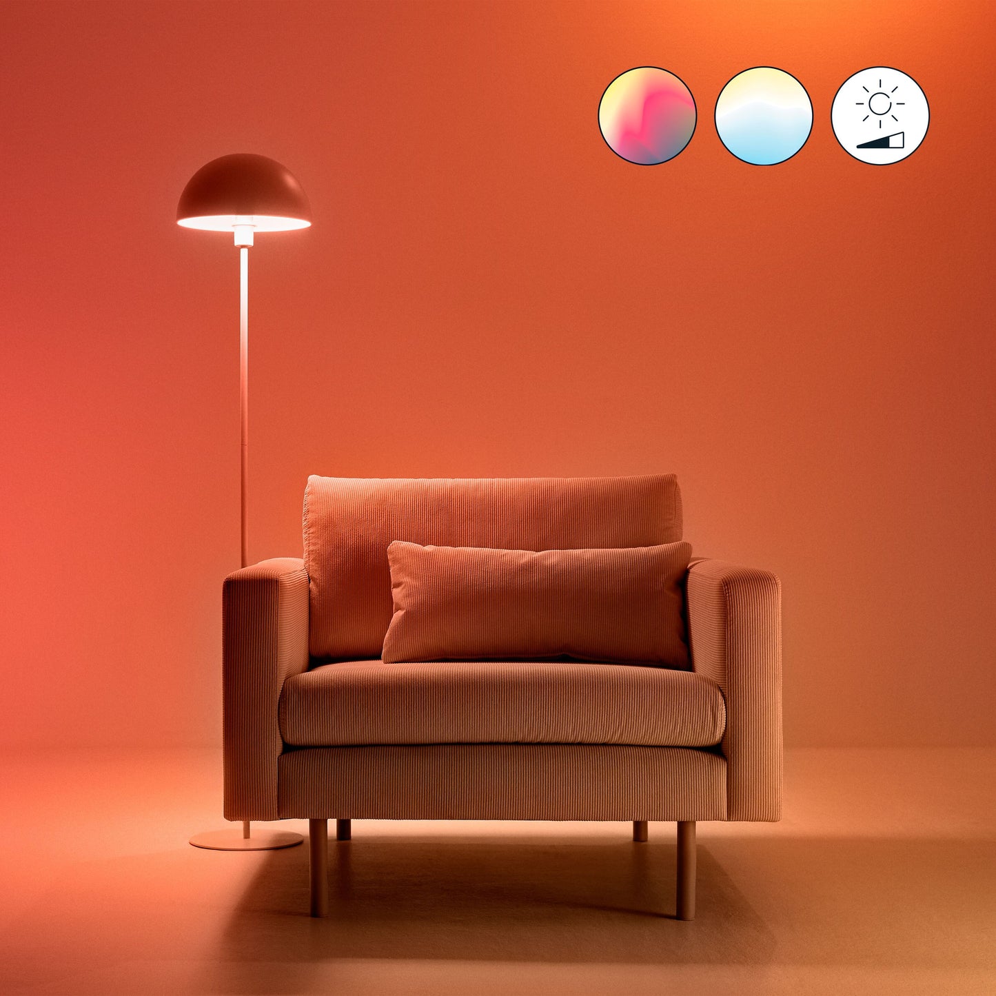 WiZ Farve Høj Lumen A80 Smart LED-pære E27 2452 lm i gulvlampe, varm orange lys, tre ikon på væg.