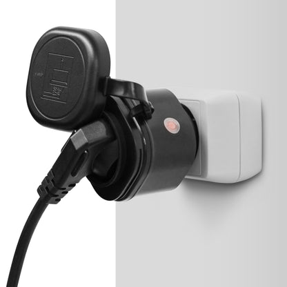 Cleverio Mini-fjernbetjening udendørs 3680W, sort stik med rund adapter i hvid IP44-stikkontakt, synlig rød indikatorlampe.