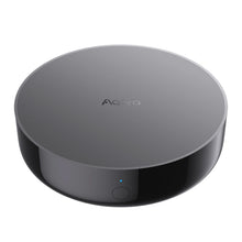 Aqara Hub M200 sort rund smart hub med Matter, Zigbee og Thread, Aqara-logo på top, knap og blåt indikatorlys foran.