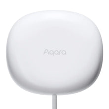 Aqara Presence Sensor FP1E hvid afrundet sensor med Aqara-logo, kabel i bundt, mmWave-radar til detektion.