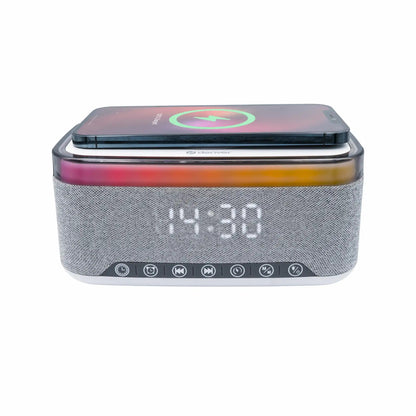 Denver CRQ-225 clockradio med stofhøjtaler, touchknapper, trådløs opladning, hvid LED-skærm 14:30, dobbelt alarm.