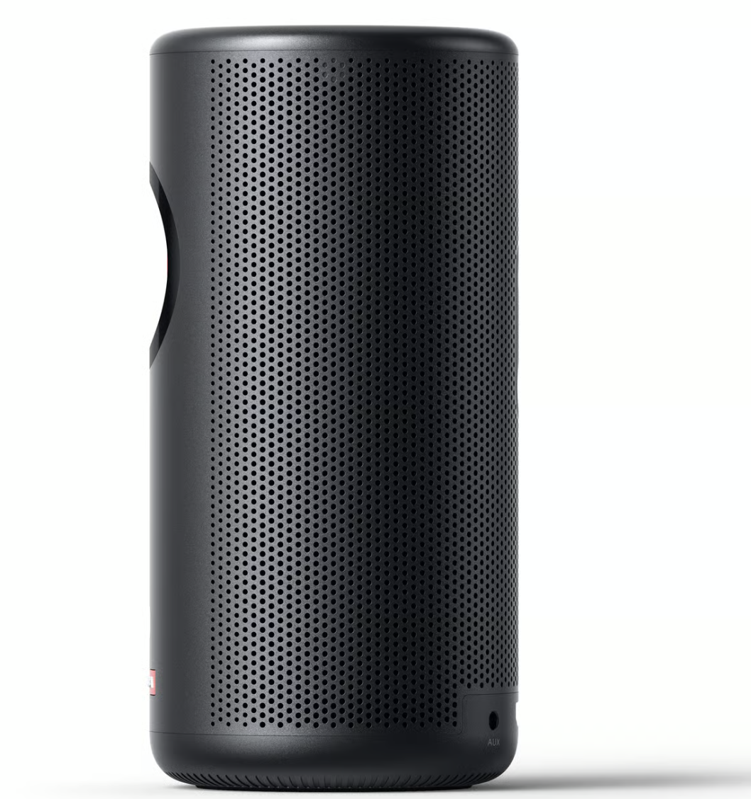 Nebula Capsule 3 Laser – en cylinderformet bærbar højttaler med perforeret frontgitter ved siden af en bærbar Full HD-miniprojektor.