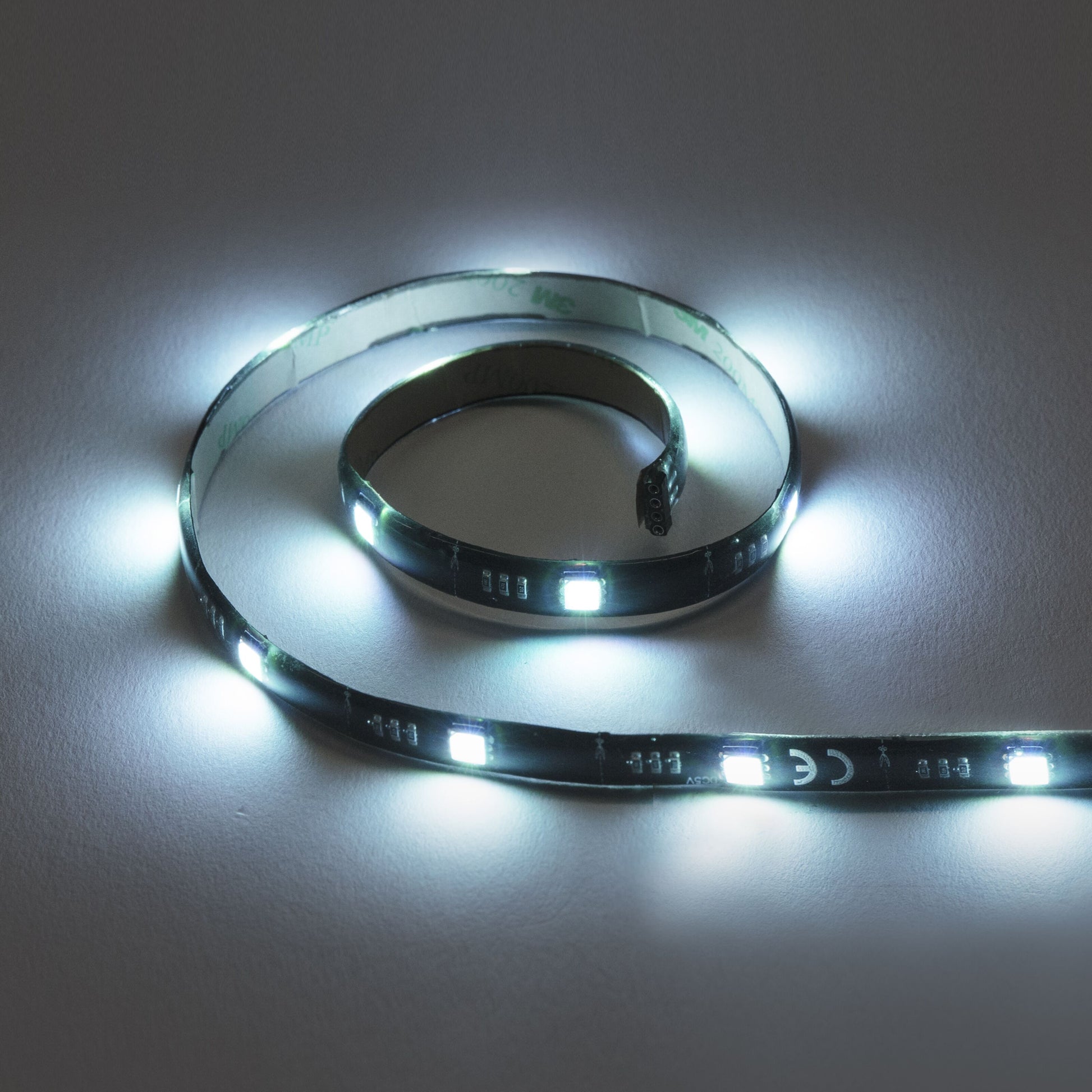 LED-strips til TV RGB 3-pakke med jævnt fordelte dioder på fleksibelt bånd til baggrundsbelysning.
