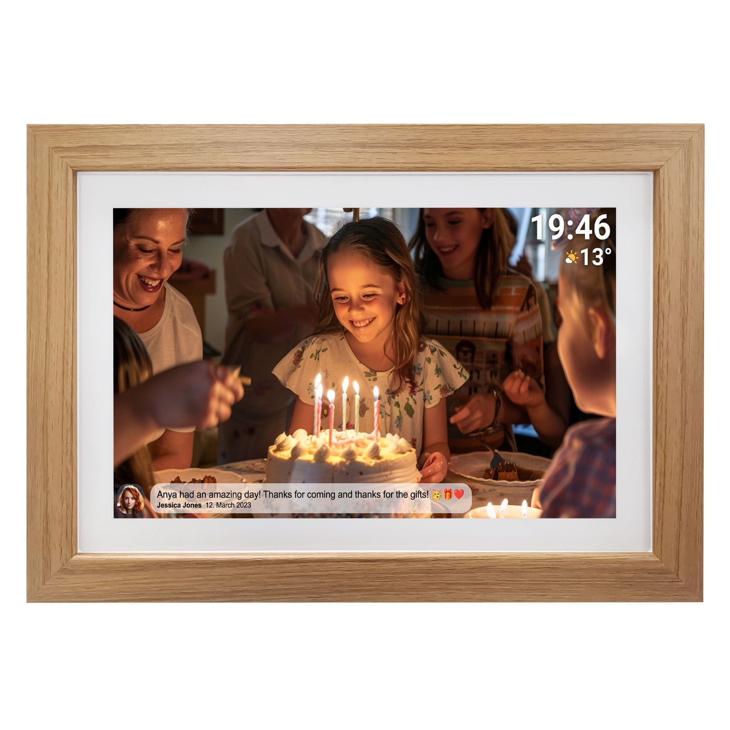 Denver Frameo digital fotoramme træ Wifi 15,6", viser tid, temperatur og besked på displayet.