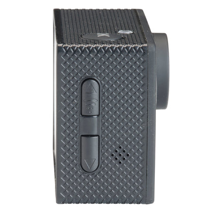 Denver ACW-5054 Actionkamera, sort greb, to knapper med Wi-Fi og pil ned, højttalergrill, fremtrædende Full HD-linse.