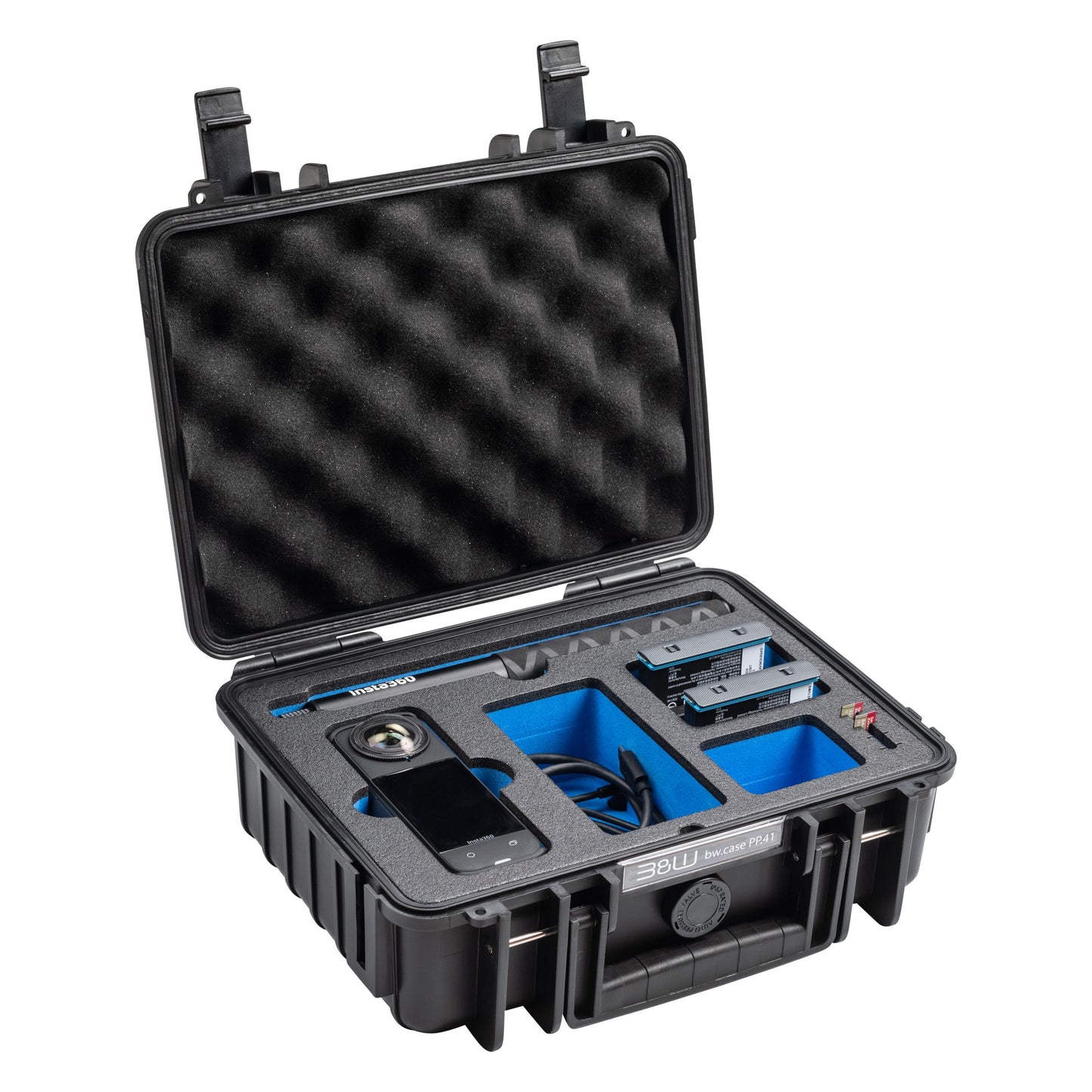 Sort vandtæt Outdoor Case Type 1000 til Insta360 X4 med skumindsats og blå rum til kamera og tilbehør.