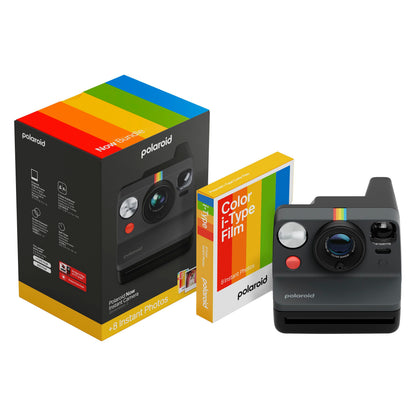 Polaroid Now Gen 3 sort kamera med farverig emballage og Polaroid Color i-Type film med tydeligt Polaroid-logo.