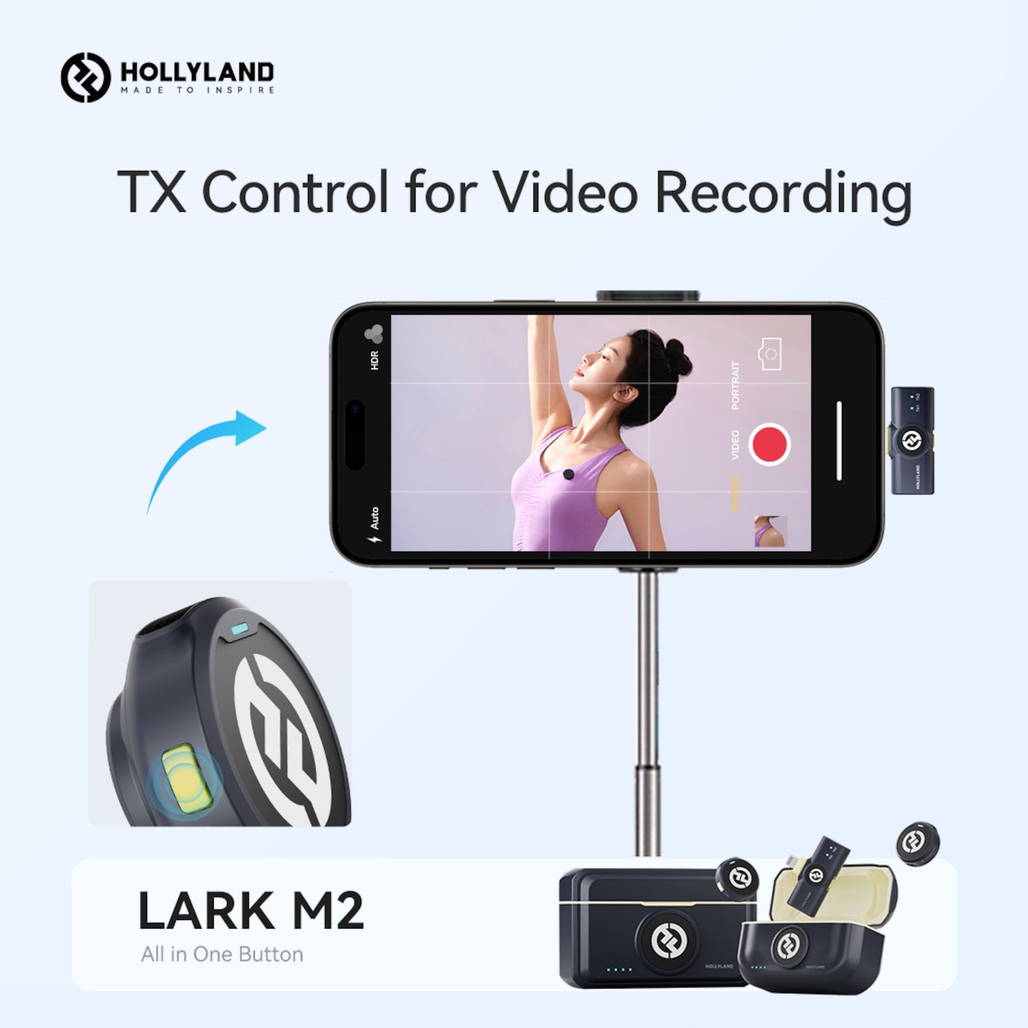 Hollyland Lark M2 Combo trådløst mikrofonsystem med sender og opladeretui i brug med smartphone.