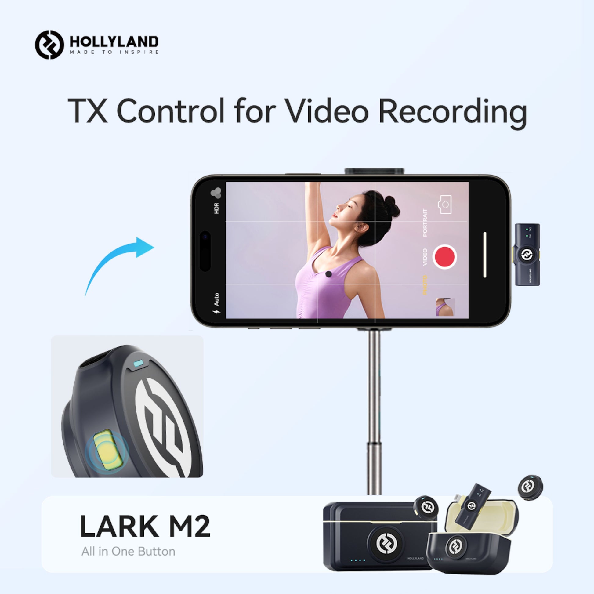 Hollyland Lark M2 Combo trådløst mikrofonsystem med sender og opladeretui i brug med smartphone.