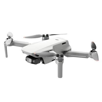 DJI Mini 4K Fly More Combo hvid drone med ildpropeller, frontkamera og 4K-video.