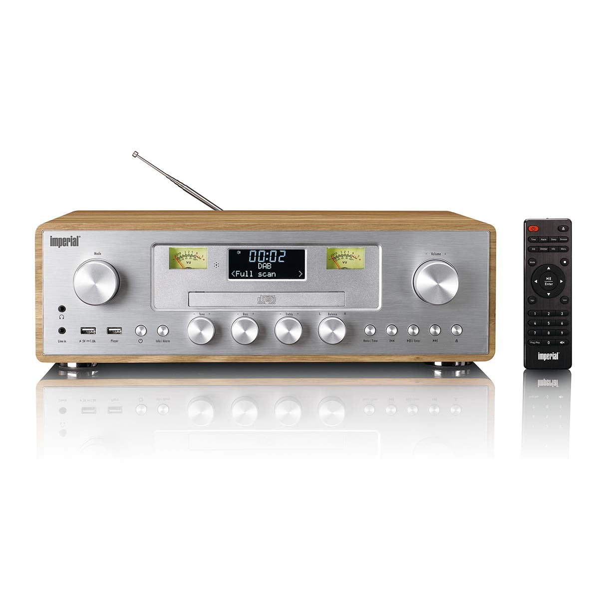 Nedis DAB/FM-radio med CD-afspiller, trælook, sølvfront, display, flere knapper, antenne og sort fjernbetjening.