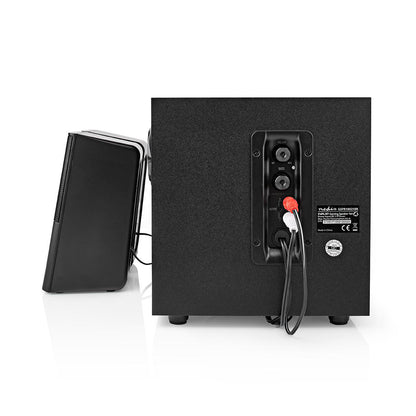 Nedis Gaming højttaler og sort subwoofer med synlige porte og kabler, placeret sammen på hvidt underlag.