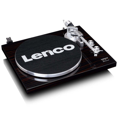 Lenco Bluetooth pladespiller LBT-188WA sort/sølv, logo på pladetallerken, synlig tonearm, kontrolknapper højre, USB-port.