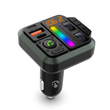 Bluetooth FM-sender med RGB LED-lysbar, orange display 106.2, QC 3.0 USB- og PD-port, håndfri opkald, volumenknapper.