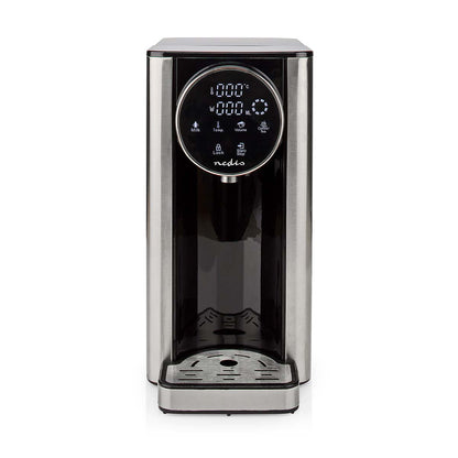 Nedis varmtvandsdispenser 2,7 L med digitalt touch-display og kabinet i rustfrit stål.