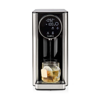 Nedis Varmt Vand Dispenser 2,7 L rektangulær, touch-display, øjeblikkelig opvarmning, hælder varmt vand i glas med tebrev.