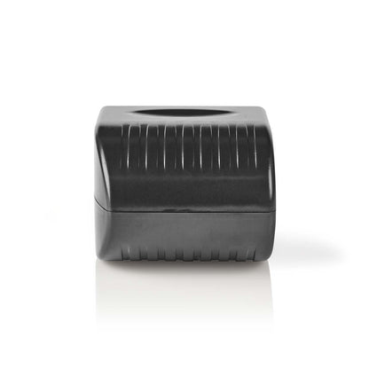 Nedis DC adapter sort rektangulær 220V til 12V med lodrette riller på overfladen til 12V jævnstrømsenheder.