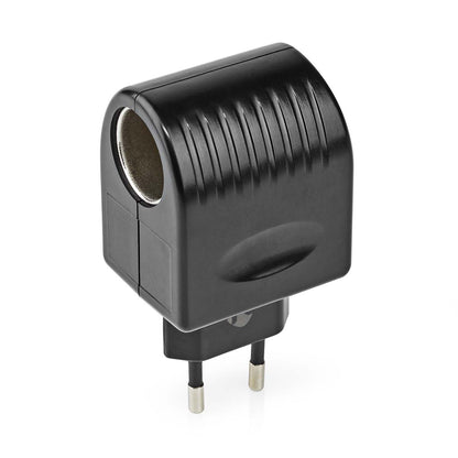 DC-adapter 220V til 12V med bilstik foroven og stikben forneden konverterer europæisk 220V AC til 12V DC.