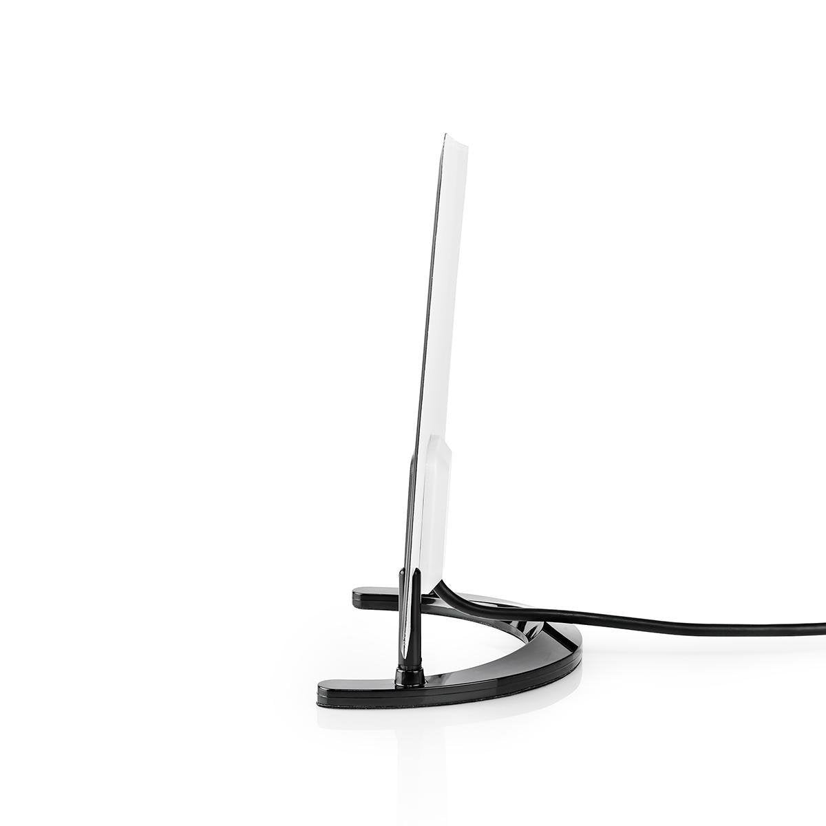 Hvid skærm med sort stander fra siden, Nedis Aktiv Indendørs DVB-T/T2-antenne ved fod, sort strømkabel.