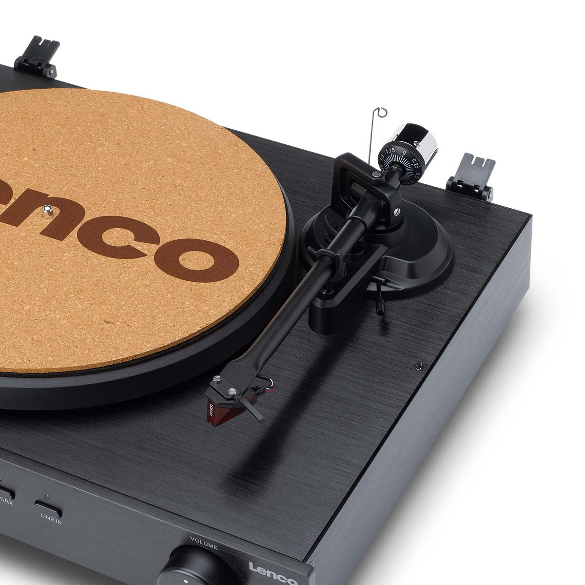 Lenco Pladespiller 2x110W, Ortofon 2M Red Black, korkplademåtte, synlig tonearm og MM-pickup, kontrolpanel med knapper.