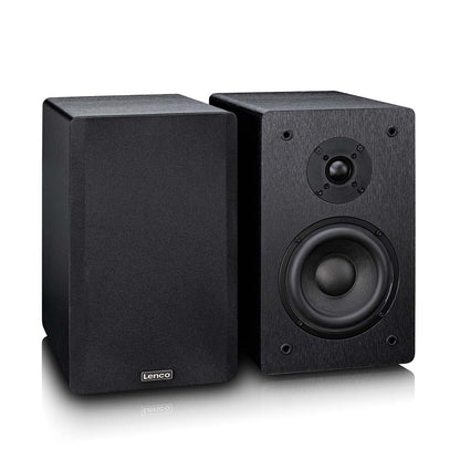 Lenco højtalere i sort, en med synlig woofer og diskant, en med stofcover og Lenco-logo, rektangulære.