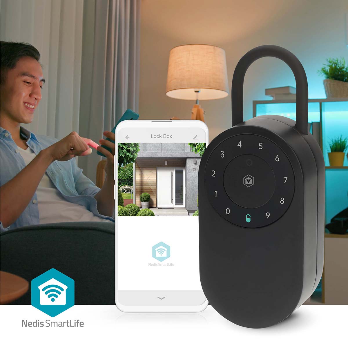 SmartLife Nøgleboks Bluetooth udendørs sort med synligt SmartLife-logo ses på smartphone ved en hoveddør.