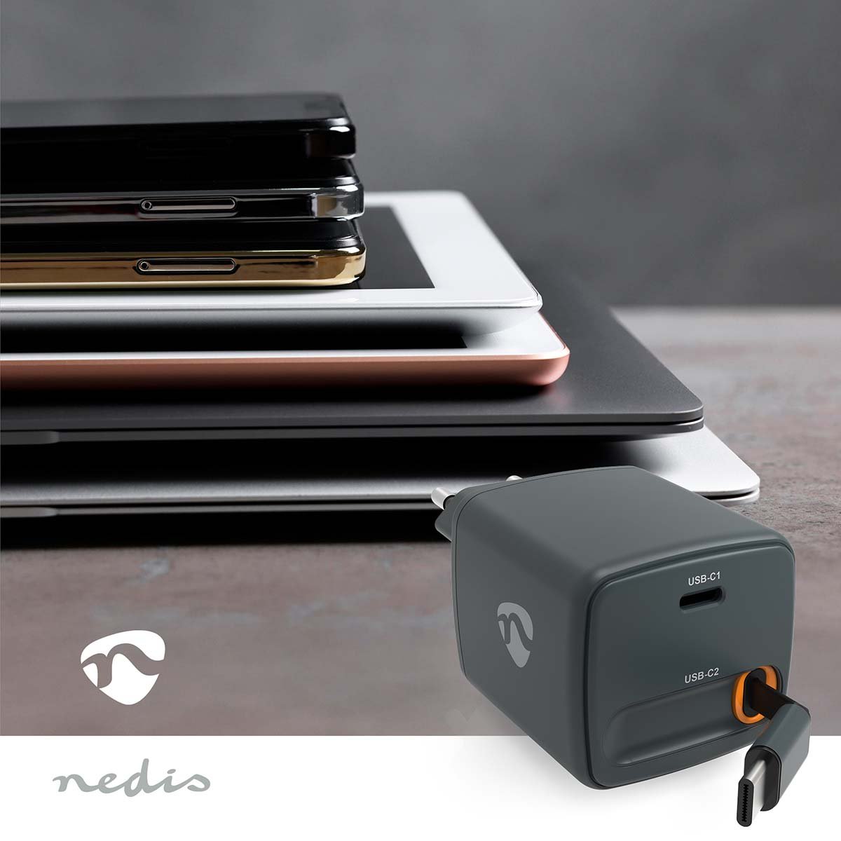 AV-Cables.dk USB-C oplader 65W grå, to porte, aftageligt USB-C kabel 0,75m, logo nederst til venstre.