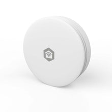 SmartLife rund hvid CO2-måler med hexagonikon og Wi-Fi-symbol på fronten, app-styring via SmartLife.