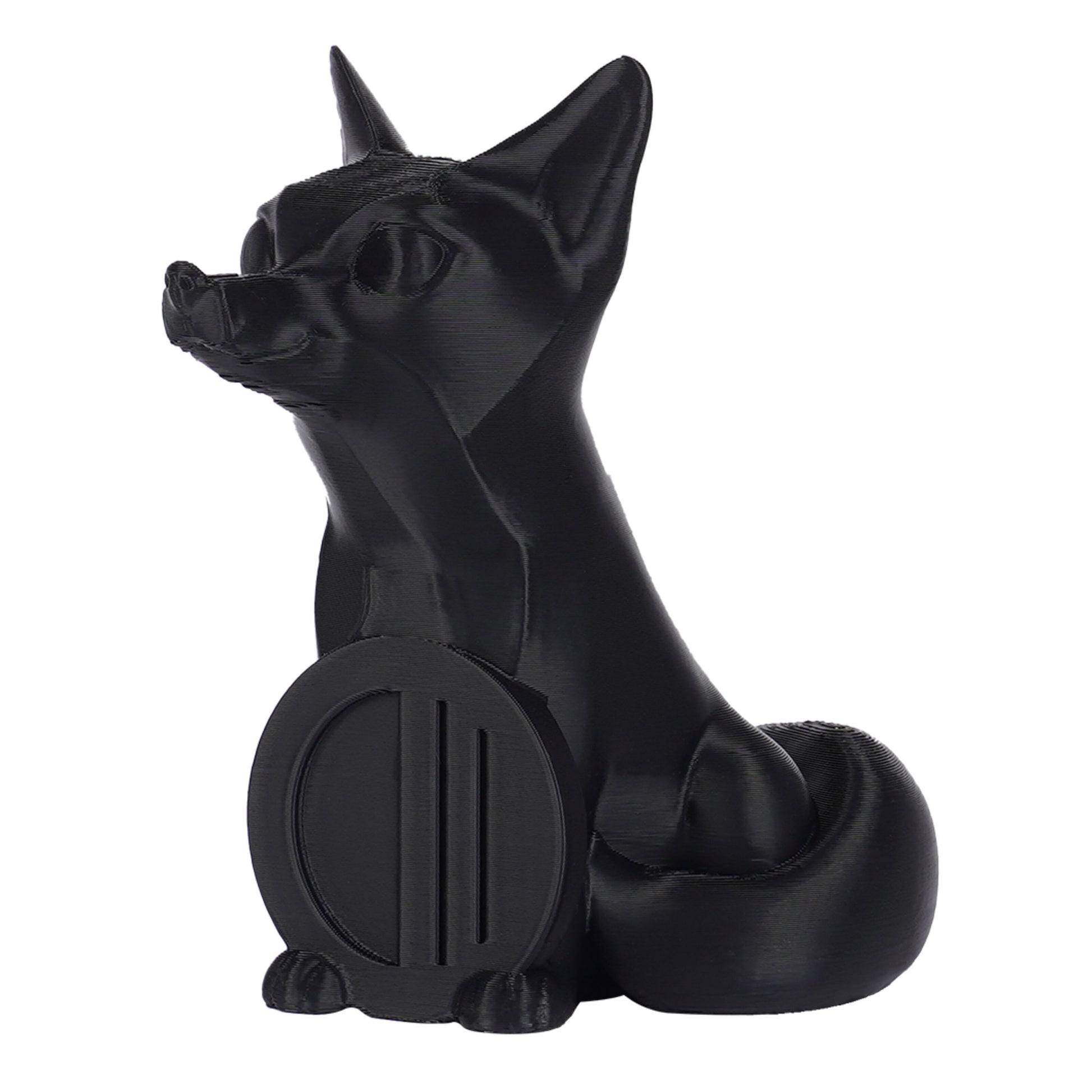 Sort ræv figur med spidse ører og krøllet hale, sidder oprejst med rundt objekt, 3D-printet i PLA-filament 1,75 mm.
