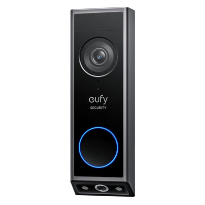 Eufy Video dørklokke 2K med to kameraer, sort, bred kameralinse øverst, blå LED-ring-knap, trådløs.