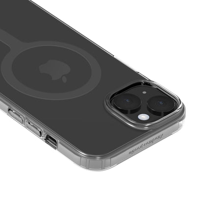 IPhone 13 med Mobilcover iPhone 13/14 Klar, dobbelt kamera, sideknapper, MagSafe-ring og Apple-logo synligt gennem klart cover.