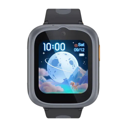 TCL Movetime MT48 børnesmartur grå, animeret måne-hunde urskive, frontkamera, orange knap, sort silikonerem, GPS.