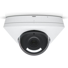 Ubiquiti G5 Dome PoE-overvågningskamera med IR-nattesyn, monteret på hvidt loft, klar linsebeskyttelse.