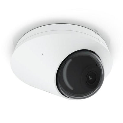 Ubiquiti G5 Dome PoE-overvågningskamera, hvid kuppel, sort linseafdækning, loftmonteret, IR-nattesyn.