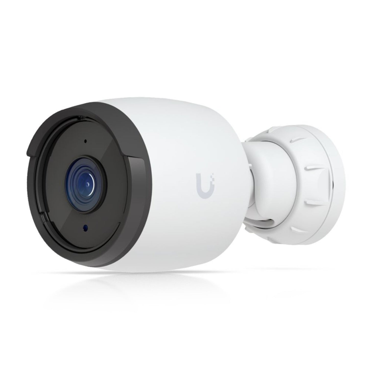 Ubiquiti G6 Bullet 4K PoE overvågningskamera udendørs, hvid med sort front, monteret på drejeled.