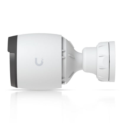 Ubiquiti G6 Bullet 4K PoE overvågningskamera, hvid cylinder med sort front og Ubiquiti-logo på siden.