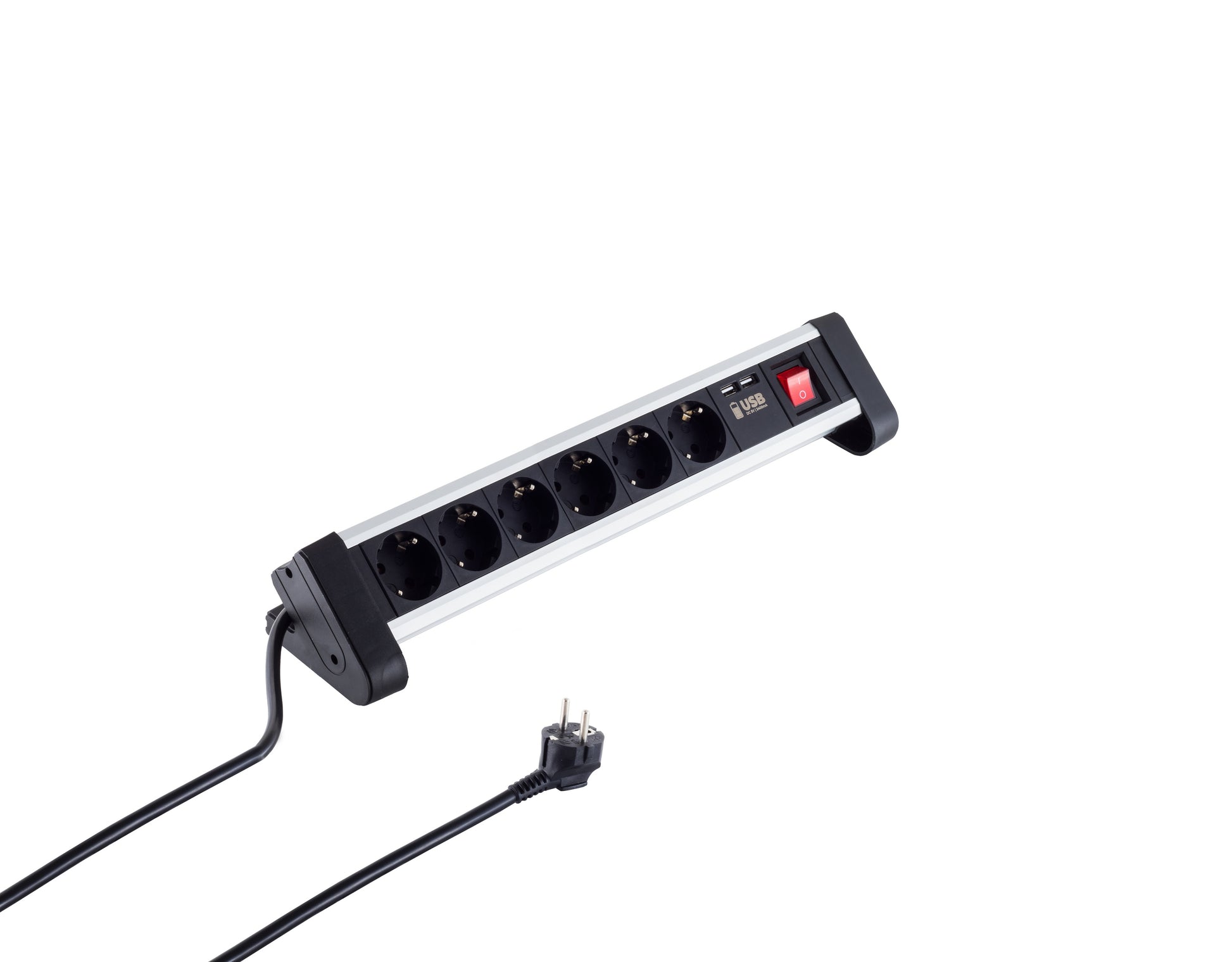 6-vejs sort bordstikdåse med 2 USB-porte, seks udtag, rød tænd/sluk-knap og sort ledning.