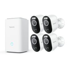 Reolink Argus 3 Ultra 4K kameraer, lokal lagring, ved siden af Reolink Home Hub med blå LED, let vinklet mod højre.