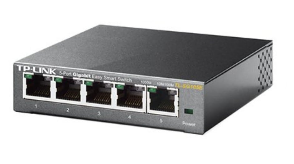 TP-Link SG105E switch, sort, 5 Ethernet-porte, indikatorlys over hver port og strømindikator til højre.